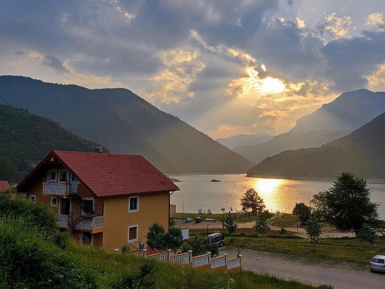 Lakeview Апартаменты Плужине